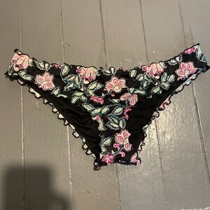 size m shade & shore bikini bottoms!